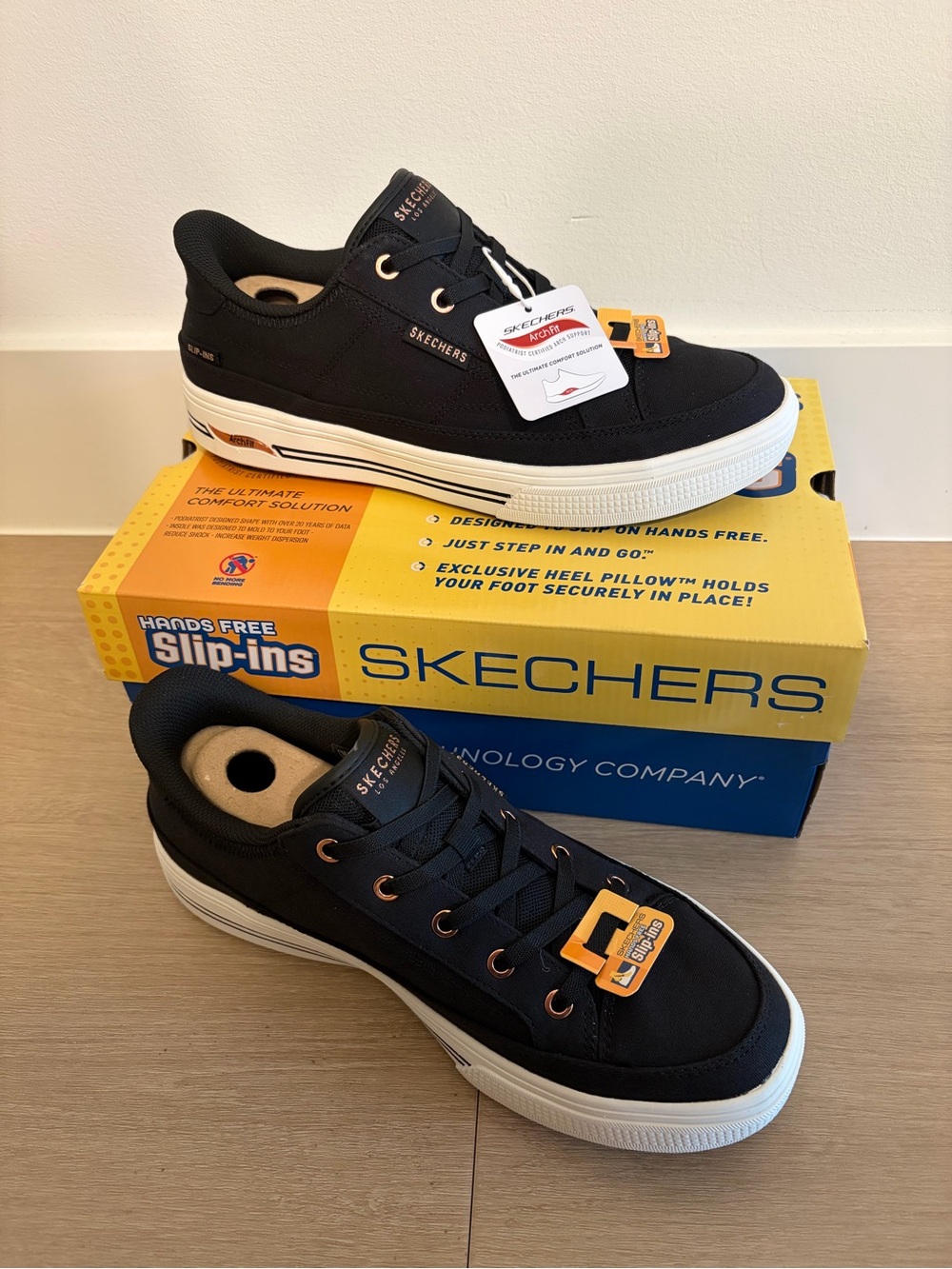 NIB Black Skechers Slip-ins: Arch Fit Arcade - See Ya There Size 10